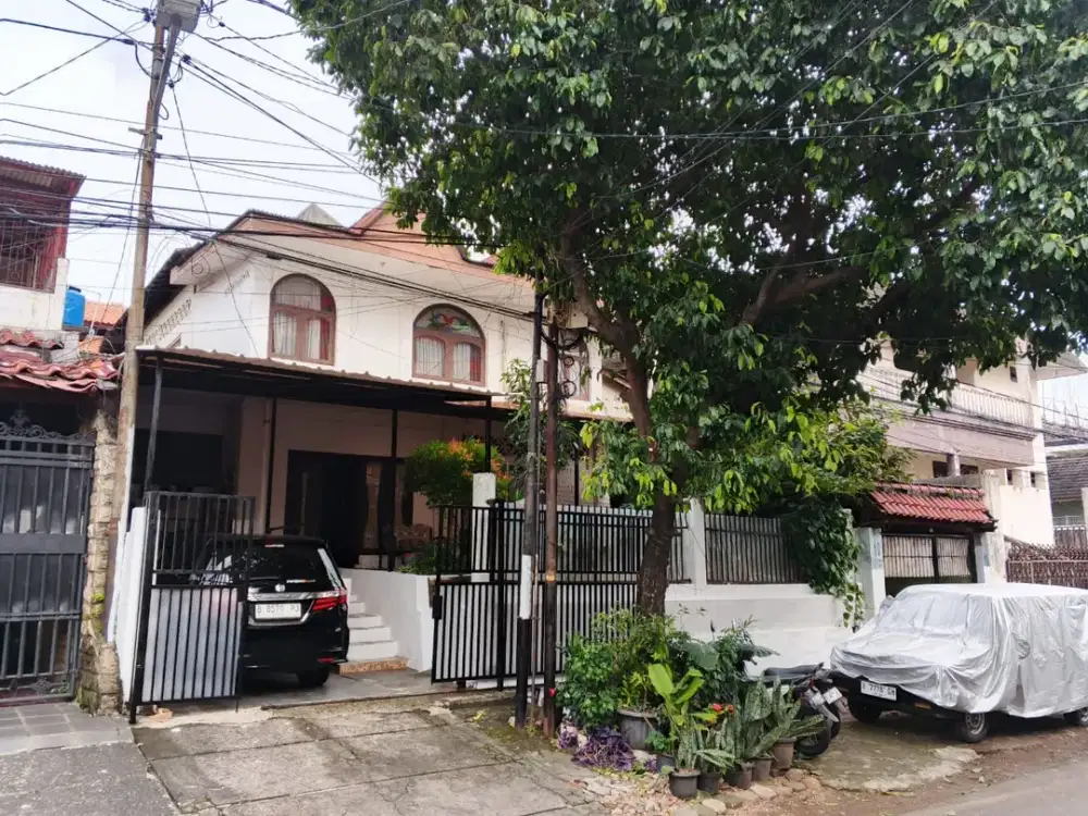 DIJUAL RUMAH PREMIUM 2 LANTAI DI TEBET DALAM JAKARTA SELATAN