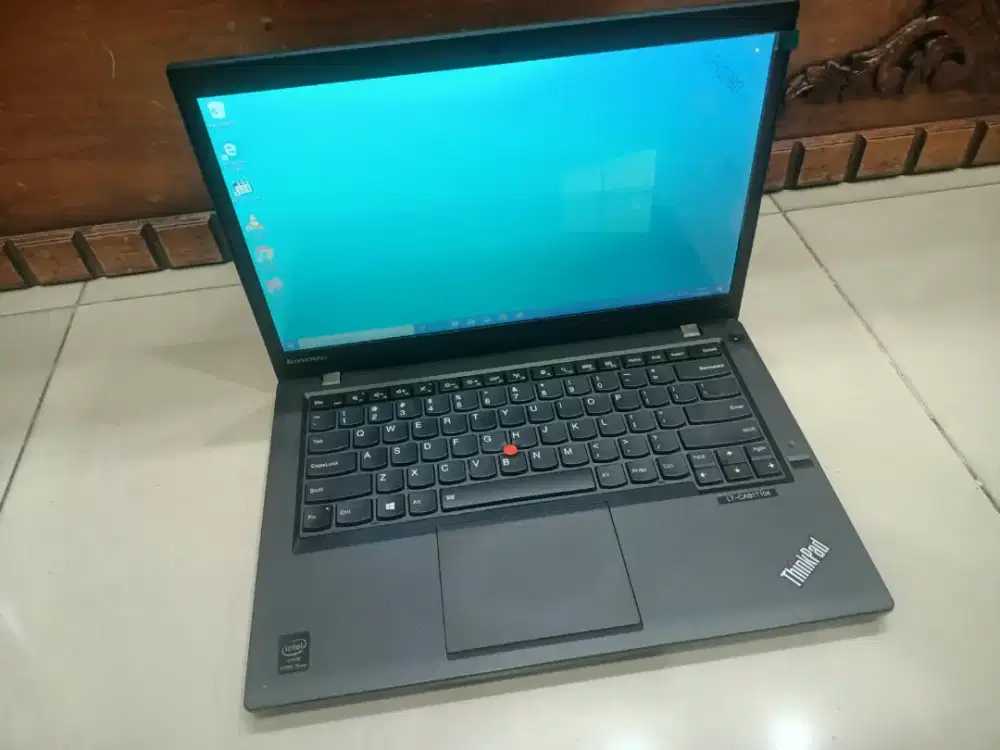 Lenovo Thinkpad t440s core i5 ram 8 SSD 256 normal semua unit charger