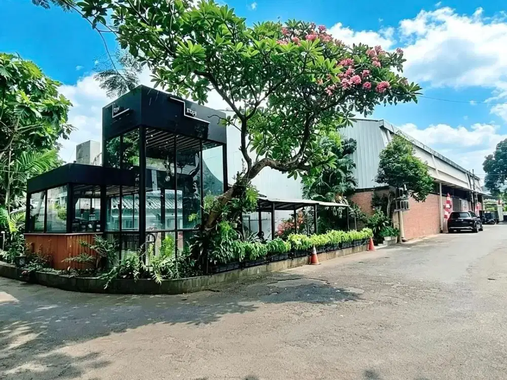 dijual resto cafe include lapangan padel di kemang utara