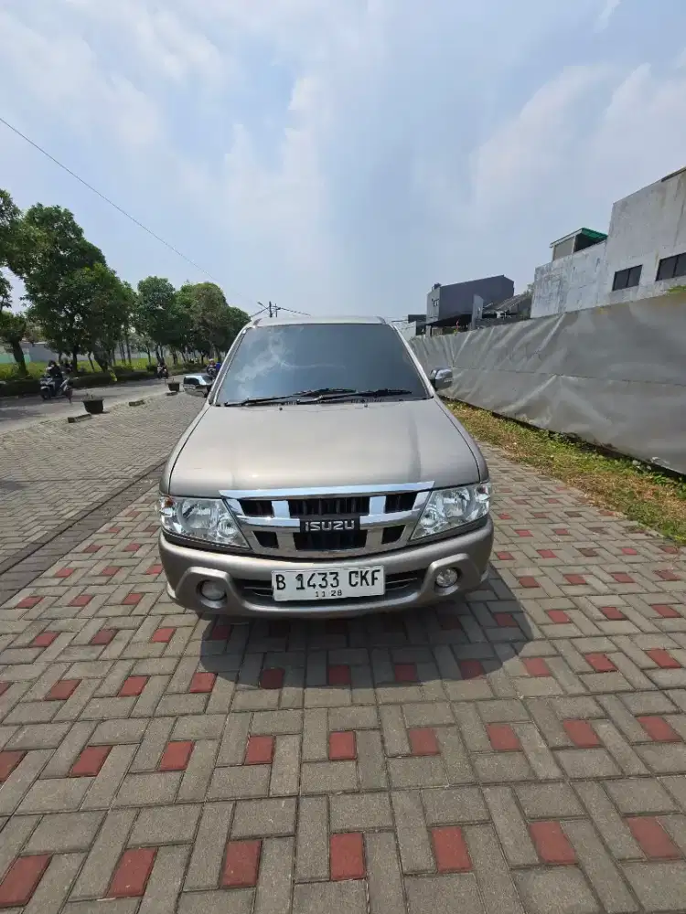 Isuzu panther LS turbo 2013