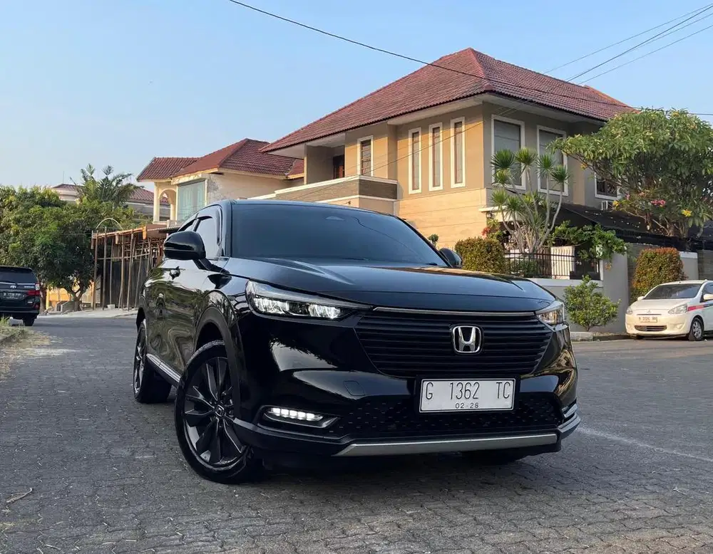 HRV SE Matic 2023 Hitam FULL ORI Spt Baru !