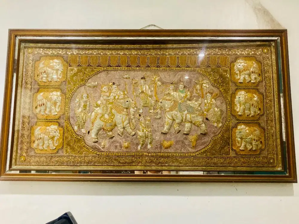 Pajangan dinding kain hias Thailand + pigura