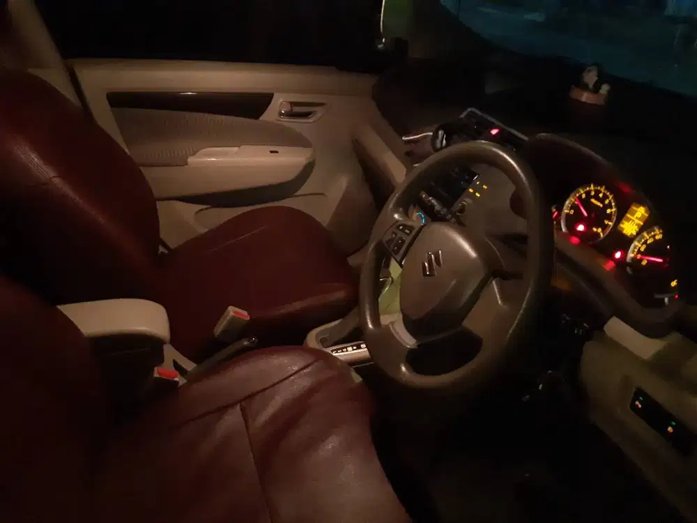 Dijual Ertiga Dreza 2016, abu abu metalik, mesin terawat
