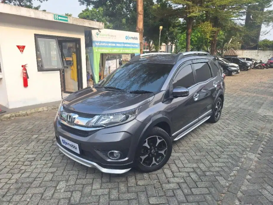 LOW DP Honda BR-V 1.5 Prestige Bensin-AT 2017 WYQ