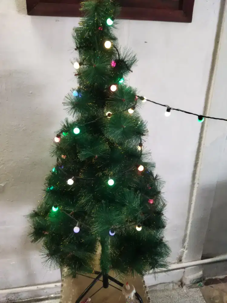 Dijual pohon natal tinggi 120 CM