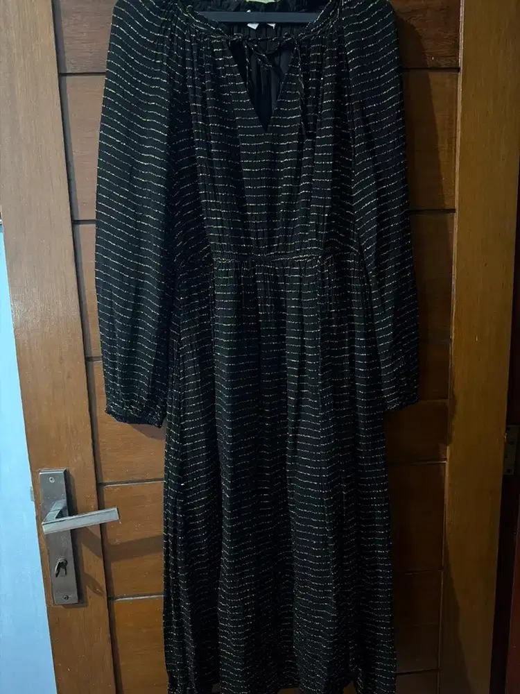 Baju bekas masih bagus
