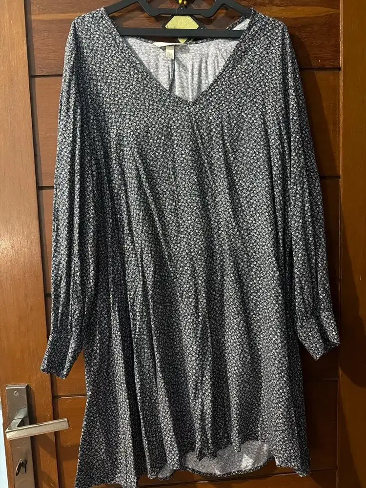 Baju bekas masih bagus