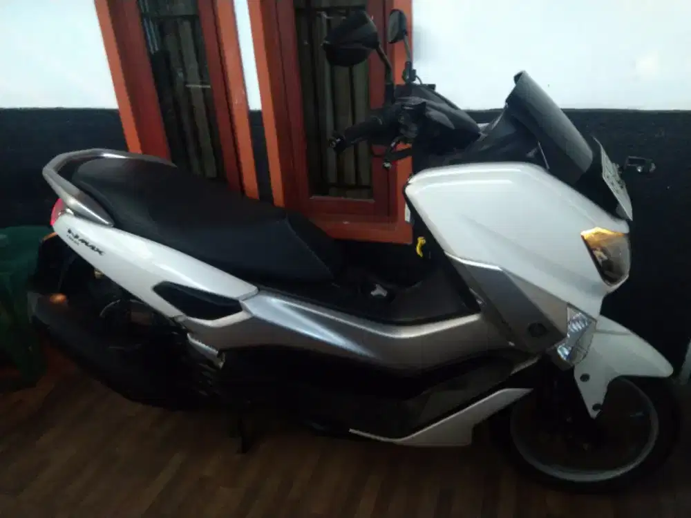 Yamaha Nmax putih mulus Non ABS 2019