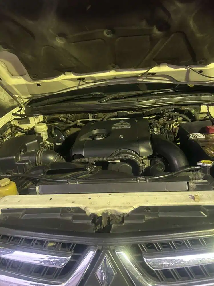 Mitsubishi Pajero Sport 2014 Diesel Pajak panjang surat surat lengkap