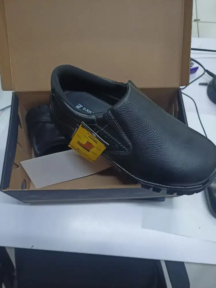 sepatu safety merk pakalolo