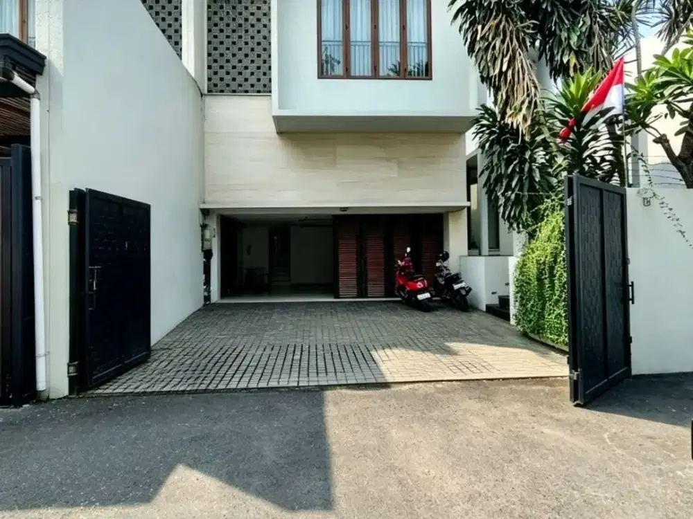 rumah private pool dijual capat di kemang jakarta selatan