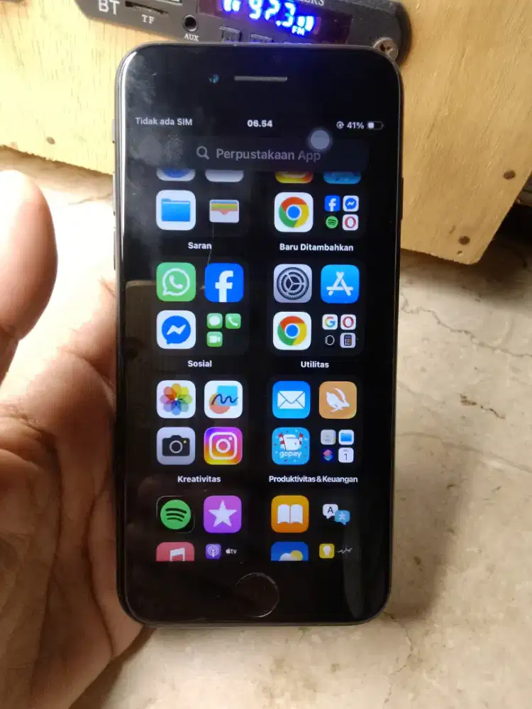 iPhone SE 2 128