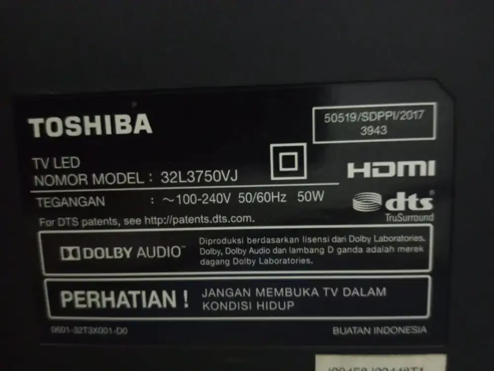 TV seri 32 inch merk TOSHIBA