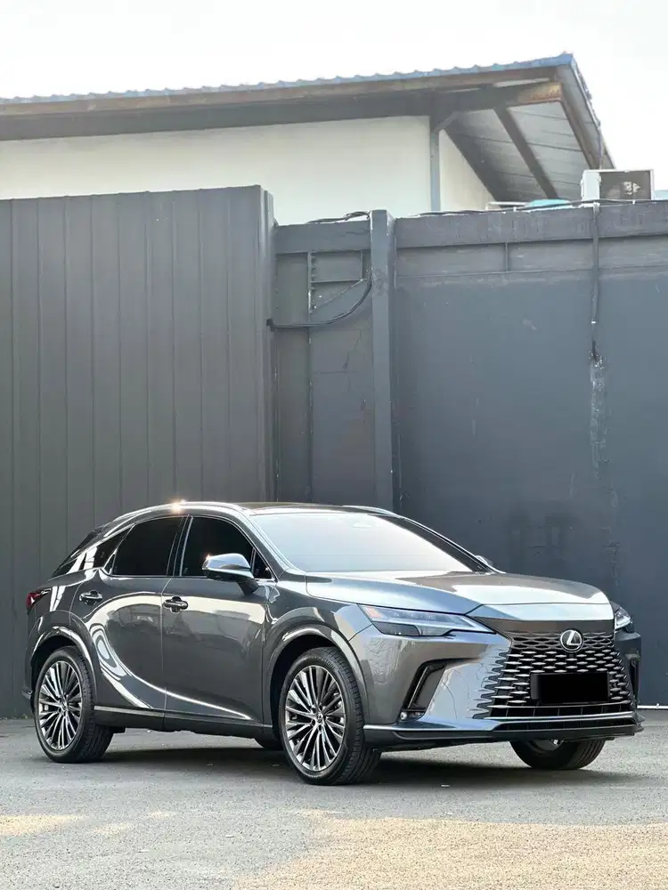 Lexus RX350H luxury low km full original 2023
