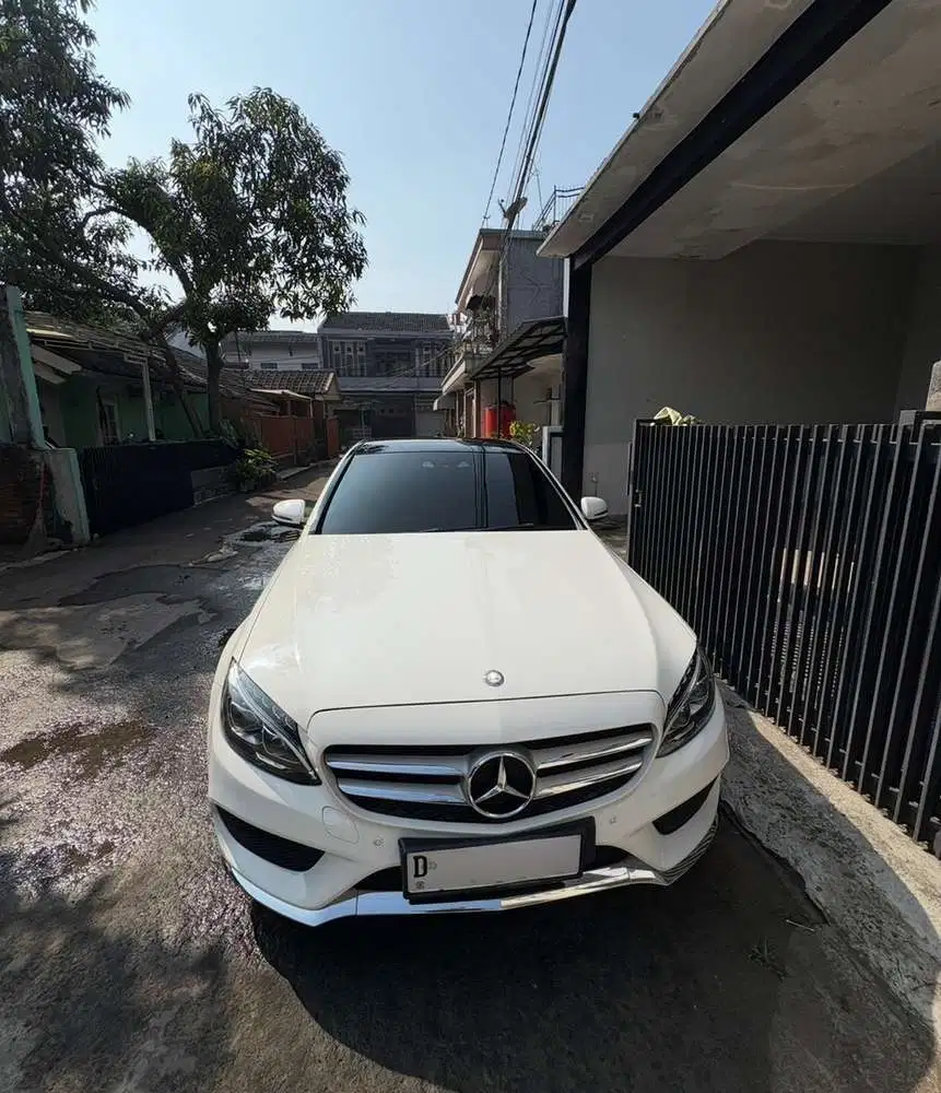 Mercedes-Benz C250 2015 Bensin