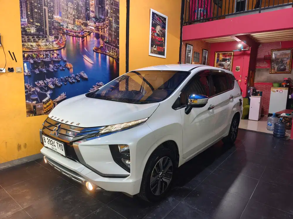 Xpander Ultimate 2019 Metik Putih