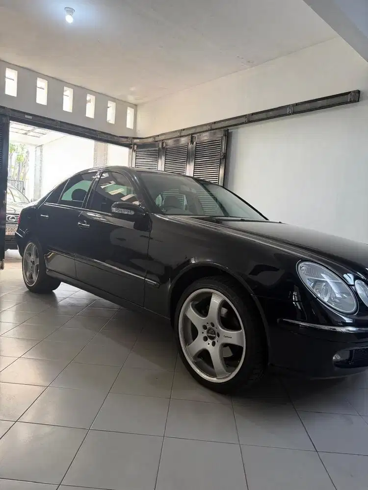 Mercedes-Benz E200K 2006 Bensin sangat mulus dan terawat