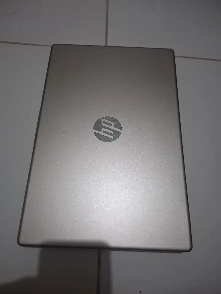 Jual laptop bekas sangat terawat..hampir tidak pernah dipakaii