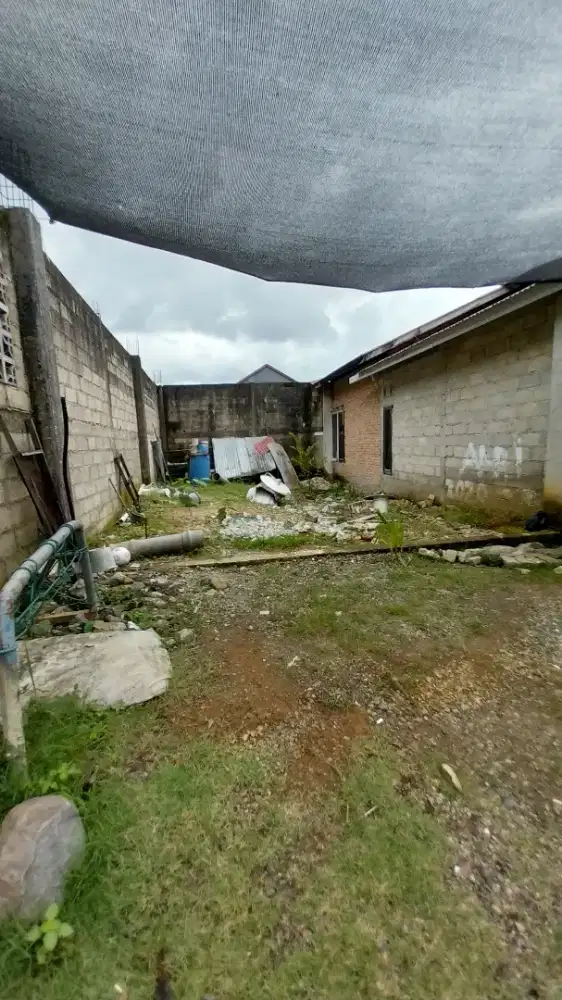 DIJUAL RUMAH masih ada lahan kosong