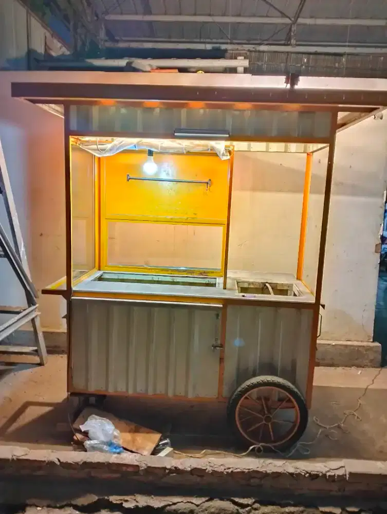 GEROBAK USAHA BAKSO/MIE AYAM/AYAM PENYET DAN LAIN LAIN