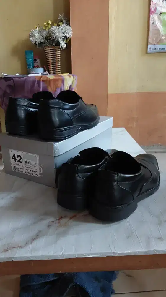 2 pasang  Sepatu pantofel pria