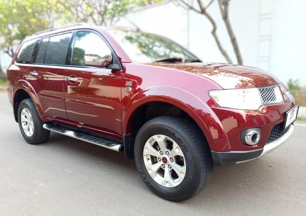 Mitsubishi Pajero Sport Dakar Sunroof 2.5 AT Dsl 2012 Merah Istimewa