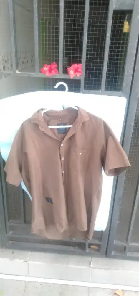 Laku di jual baju ini ORI dan murah no minus wa,hp aja