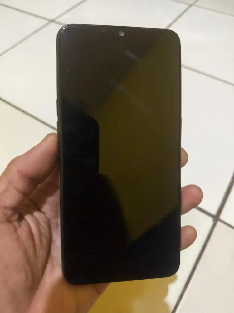 OPPO A5s minus lcd ga nampil gambar tapi mesin hidup. Murah aja..