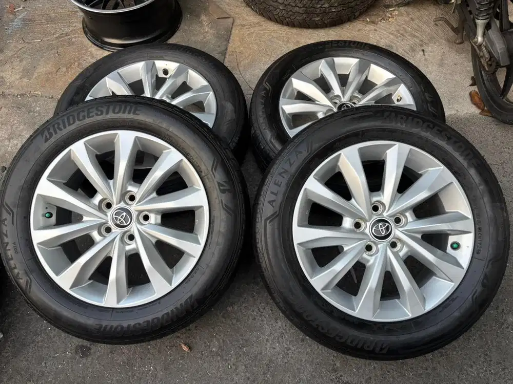 Jual velg innova zenix r17 type v