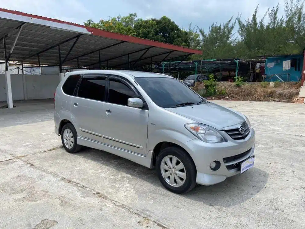 TOYOTA AVANZA S AT 2010