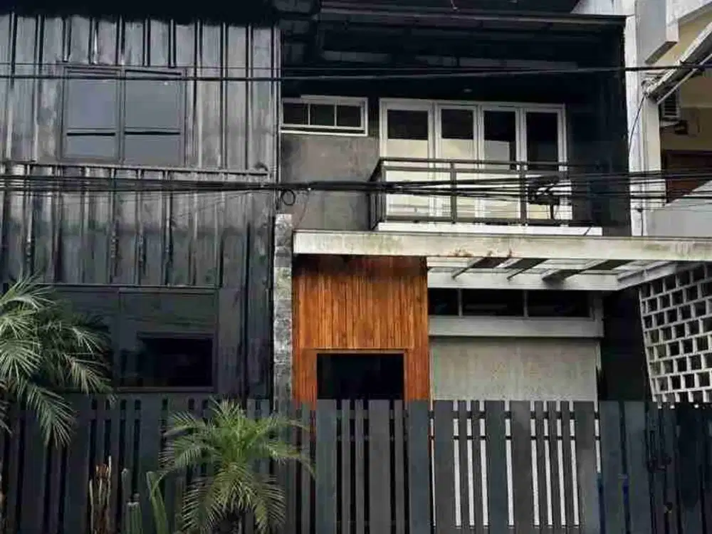 Rumah Modern Komplek Sanggar Hurip Soekarno Hatta Buahbatu