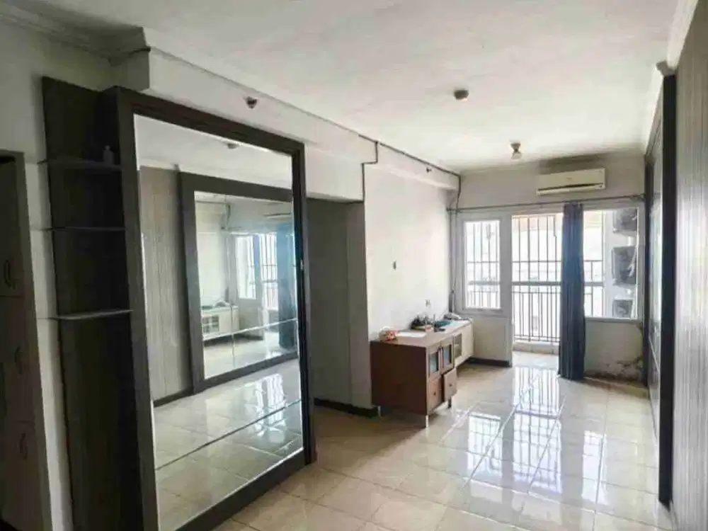 Disewakan Apartemen Grand Palace 3 kamar. Kemayoran.Jakarta Pusat.