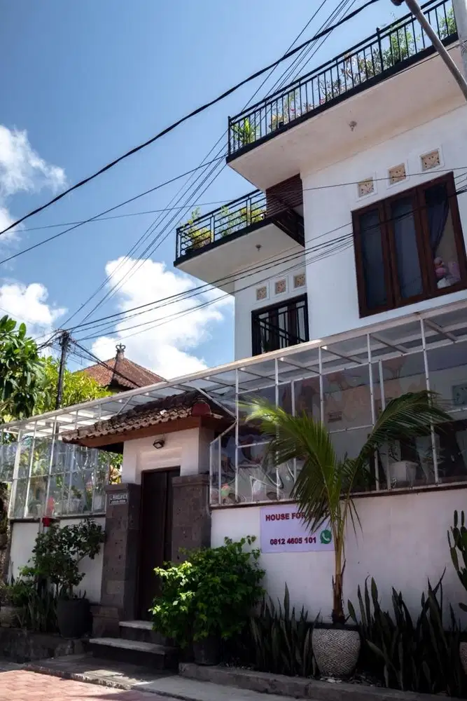 DISEWAKAN: Rumah Kerobokan Full Furnished