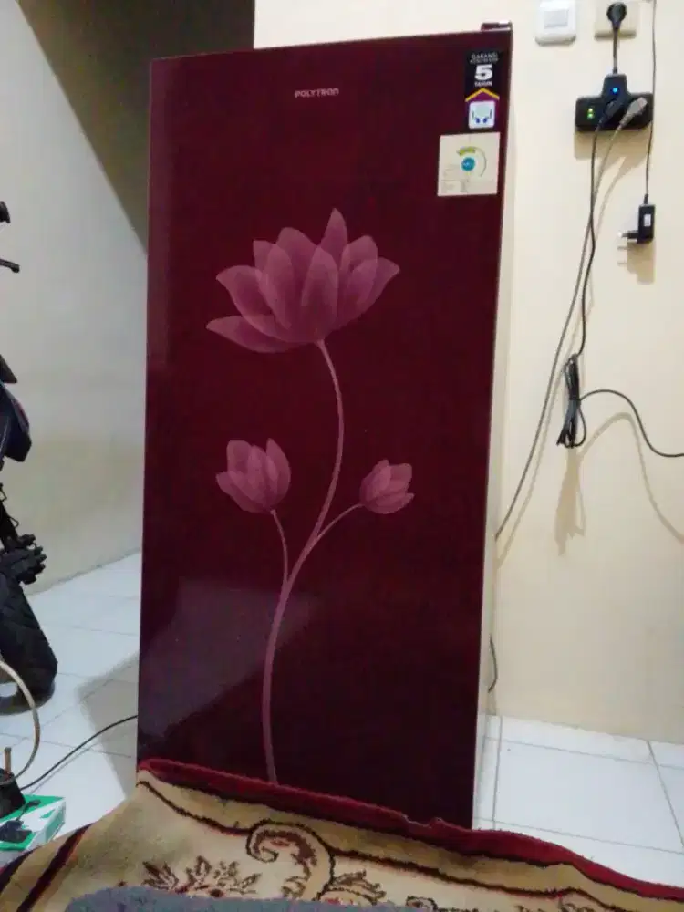 Jual kulkas bekas mrek polytron