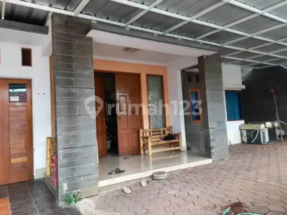 Rumah Bagus Terawat Kondisi Kosong Siap Huni