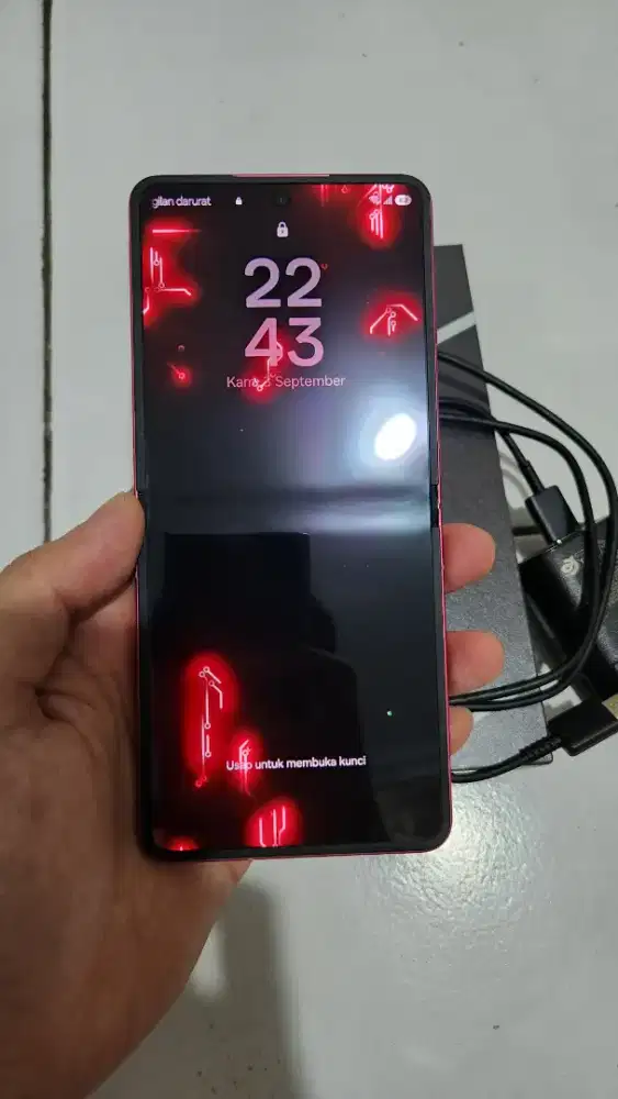 Samsung Z Flip 7 256GB Coral Red ex Sein Mulus Jual Cepat