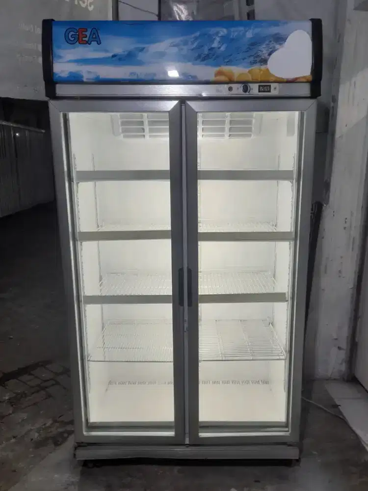 Kulkas Minuman / Chiller / Showcase GEA 800 Liter . Normal . Dingin