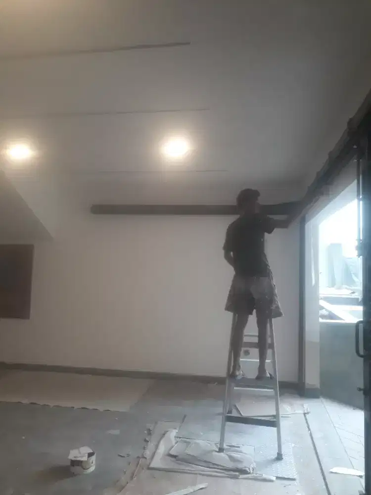 Tukang cat khusus interior & eksterior