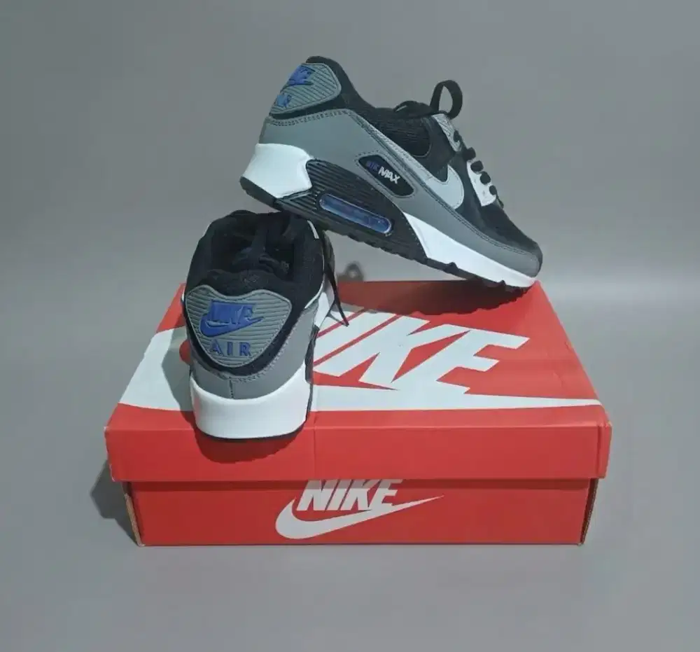 Nike Air Max 90 Size 42