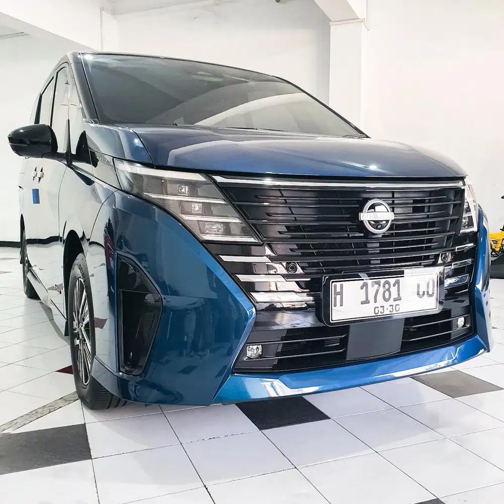 KM 16 RB Nissan Serena e-Power Highway Star 2025 / 2024