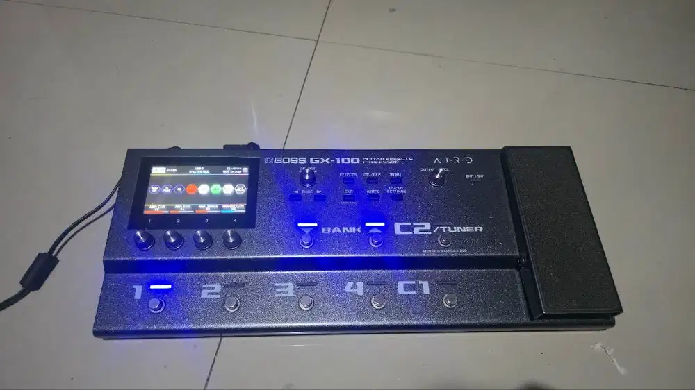 Multieffect BOSS GX-100 + Bluetooth Adaptor
