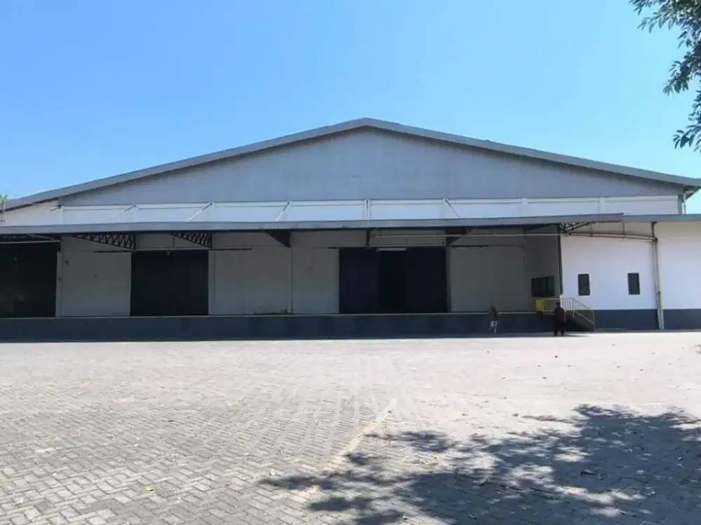 Gudang dengan Loading Dock di Kompleks Pergudangan SIER, Rungkut, Surabaya Selatan
