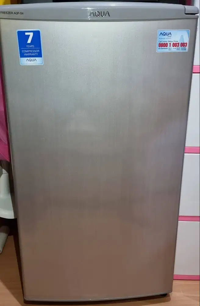 Freezer (Bukaan depan) - AQUA AQ-SF24 1 Pintu