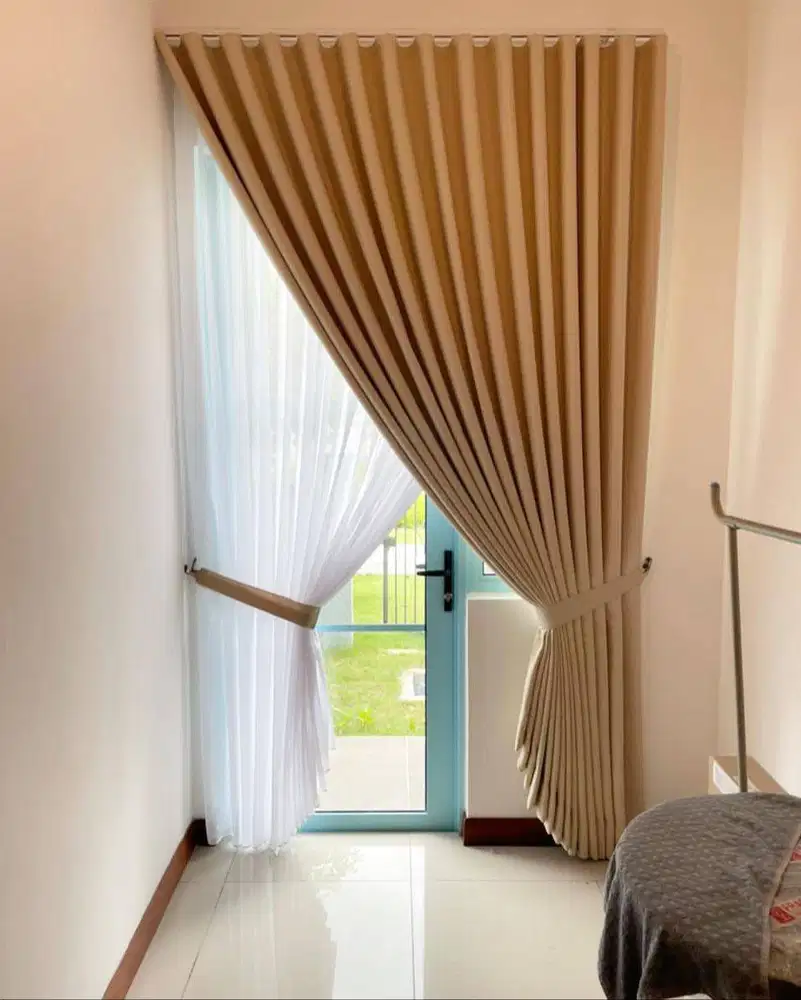 Jasa Pasang Gorden Custom Wallpaper Dinding 3D Gordyn Hordeng Korden