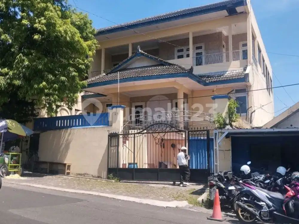 Rumah Disewakan Cocok untuk Kantor