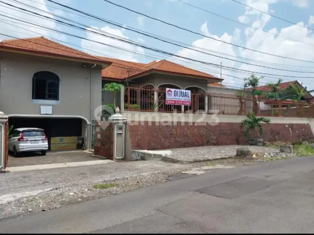 Rumah Strategis Cocok Untuk Kantor