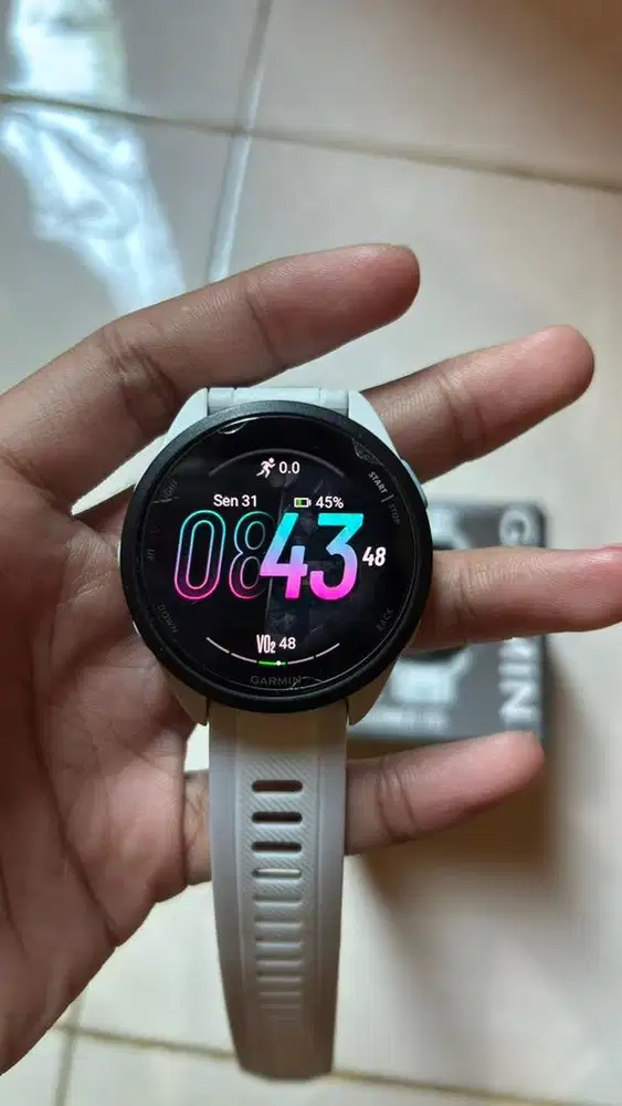 Garmin 165 warna putih