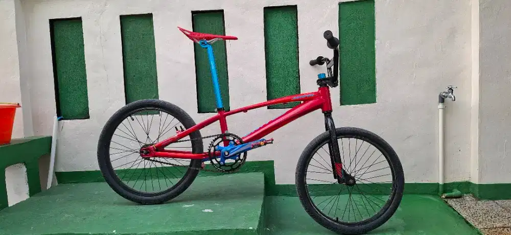 Sepeda bmx united jumper race bahan aloy modif