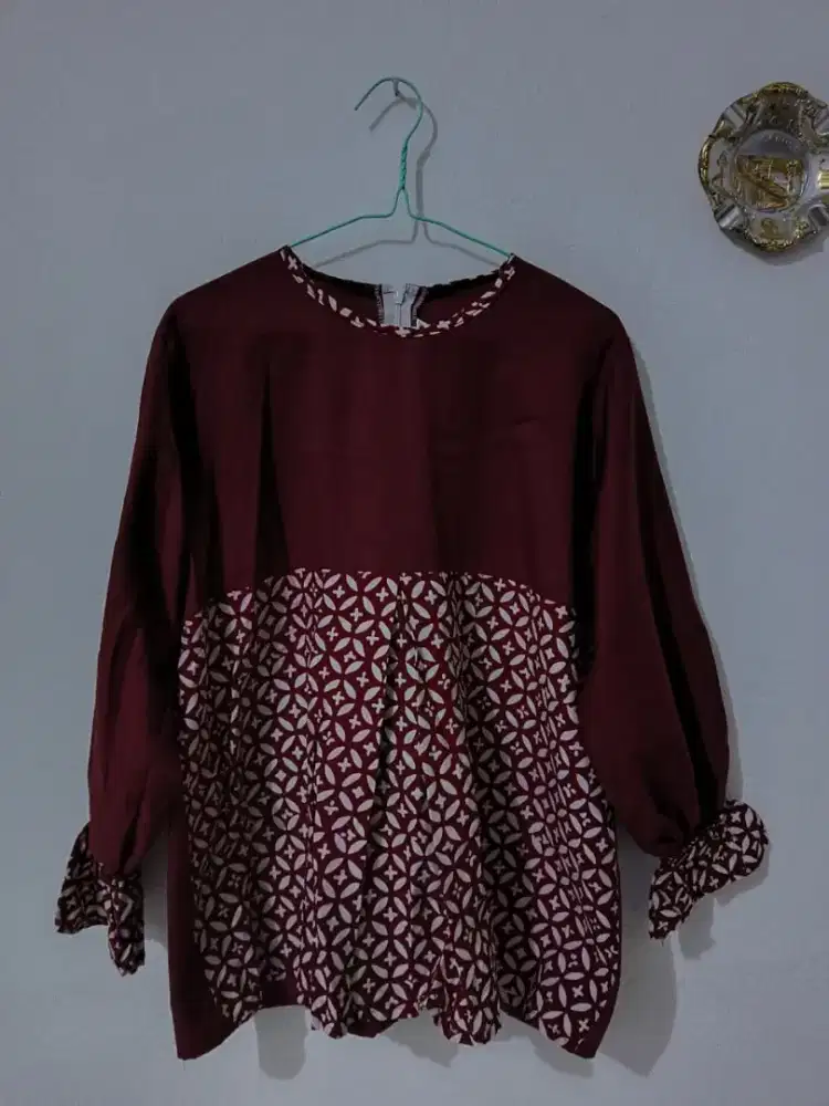 Atasan wanita casual