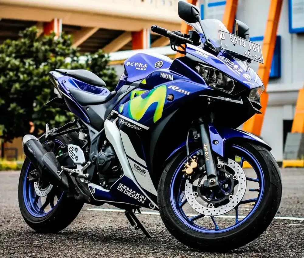 Yamaha R25 2016